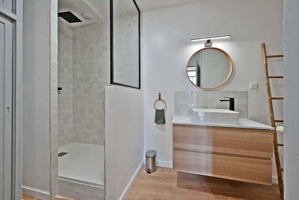 Au Coeur Des Platanes - Parking Gratuit Sous-Terrain - Clim - Balcon Appartement Avignon Buitenkant foto